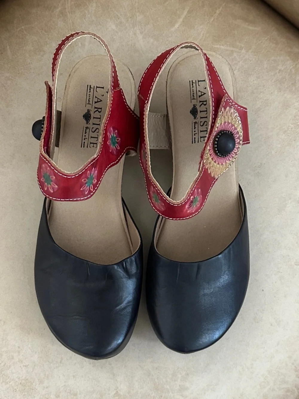 L'Artiste By Spring Step Glovely Leather Floral Embossed Wedge Sandals 41 Casual